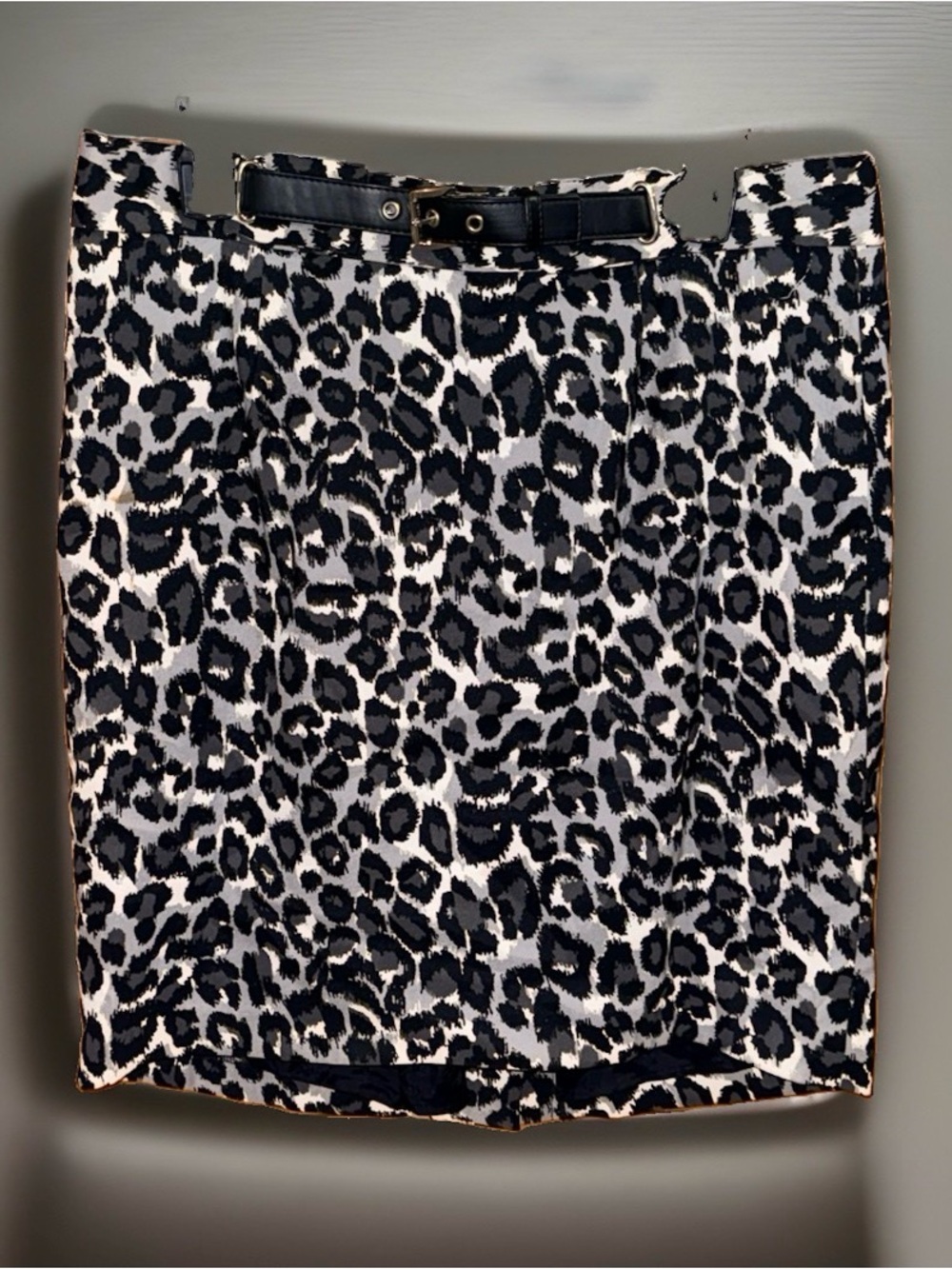 MICHAEL Michael Kors Black,Gray & White Leopard Pencil Skirt w/Belt-10-EC